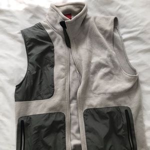 Silver vest oakley size L